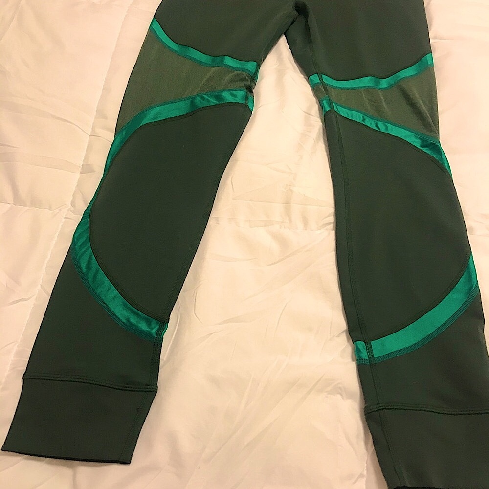 Fabletics power hold leggings Size medium